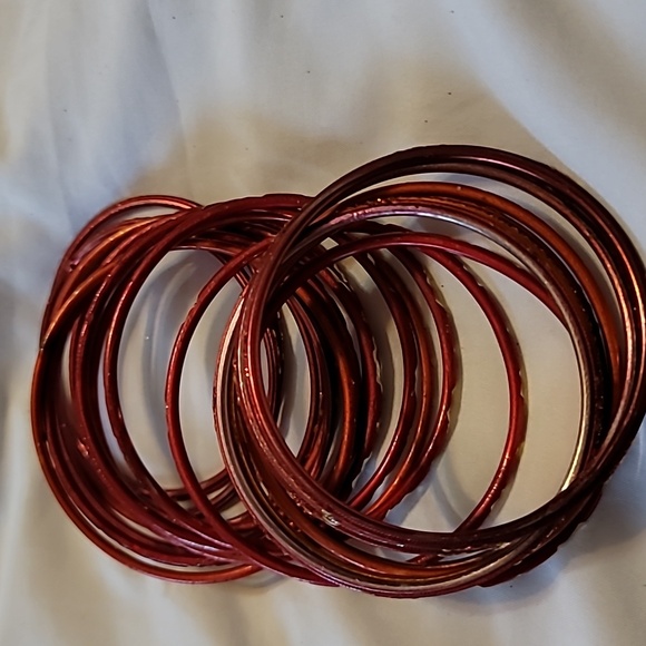 Set of 20 Red and Orange (Golden Accents) Stackable Wire Bracelets - Picture 3 of 4